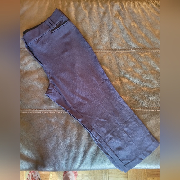 Lane Bryant Pants - EUC Lane Bryant " The Allie" Navy Capri Pants Sz 18